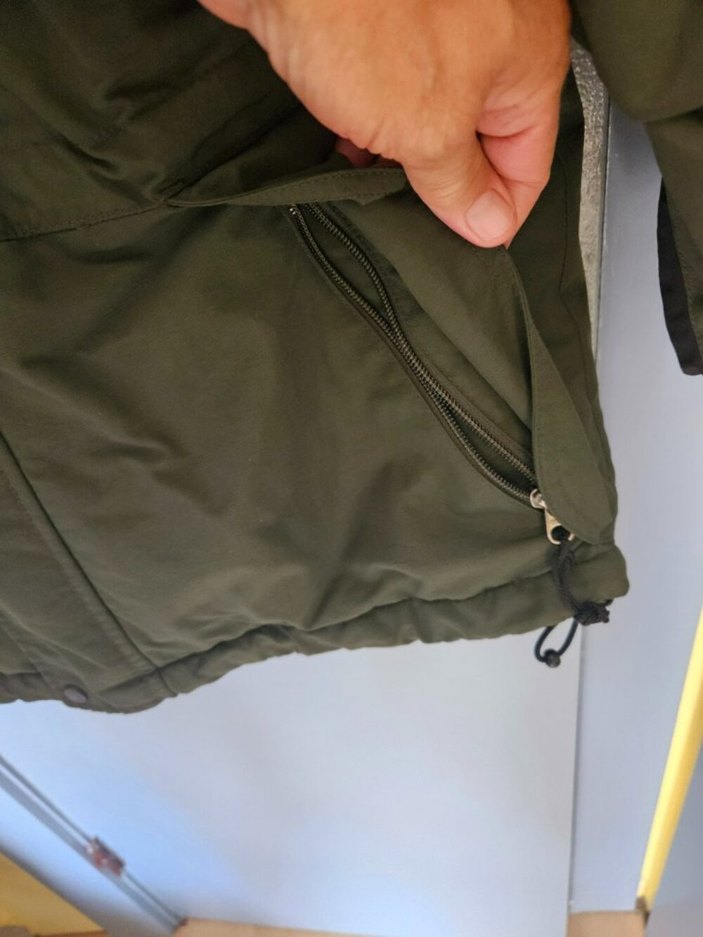 L.L.Bean Thinsulate Lite Loft Hooded Parka Jacket XL Green Black Winter Coat - Picture 4 of 16